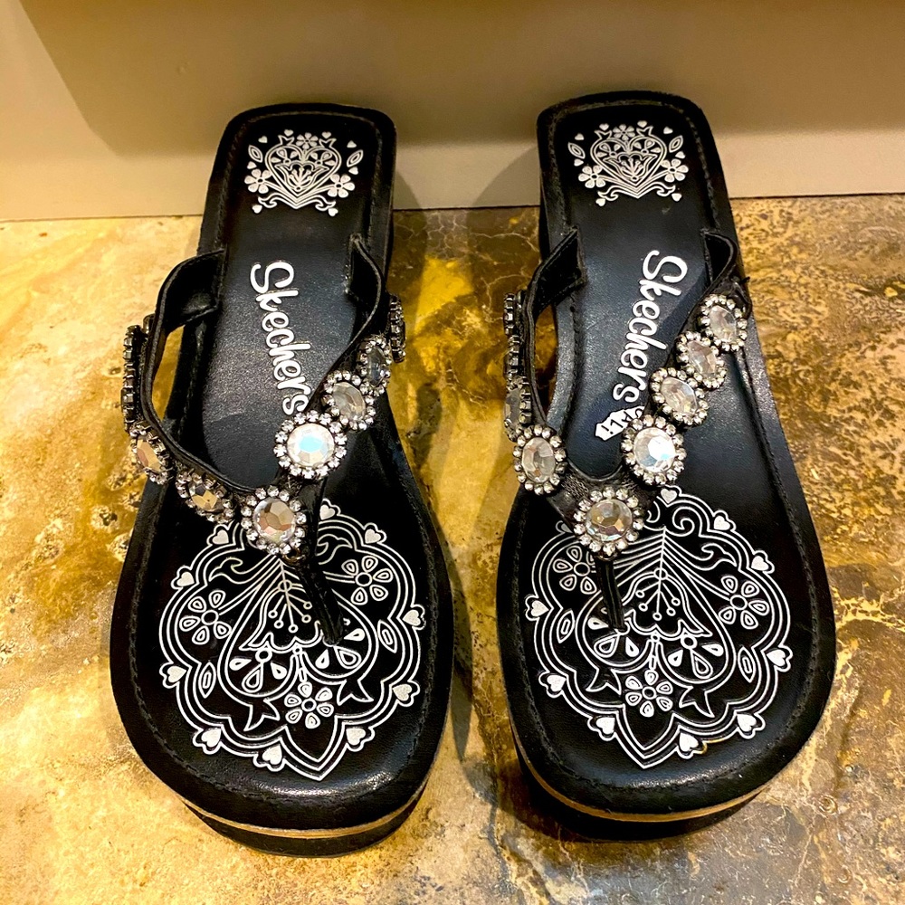 Skecher’s Bling & Black Sandals ! 🔥 Like New !